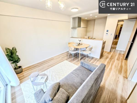 ���r���O �S�n�ǂ����r���O�͉Ƒ������R�ƏW�܂�܂��B�Ƒ��c�R�̎��Ԃ����������ł��B���Ƒ��ƁA����w�[���������Ԃ��߂��������ł��ˁB���邭�J���I�ȋ�Ԃł��B