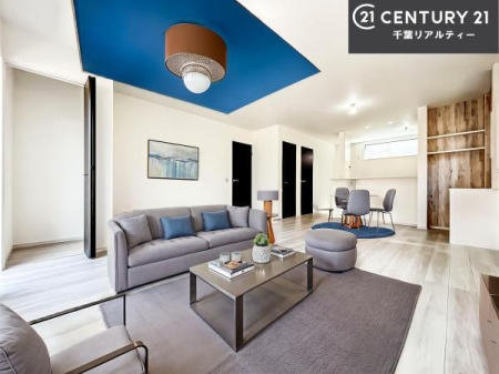 ���r���O �Ƌ��CG�p�[�X�ł��B�J�����̂���L�XLDK�I�\�t�@�[��_�C�j���O�e�[�u����u���Ă������ɂȂ�Ȃ��̂ŉ��K�ɉ߂����܂��I�R�~���j�P�[�V���������₷�����r���O�ł��I