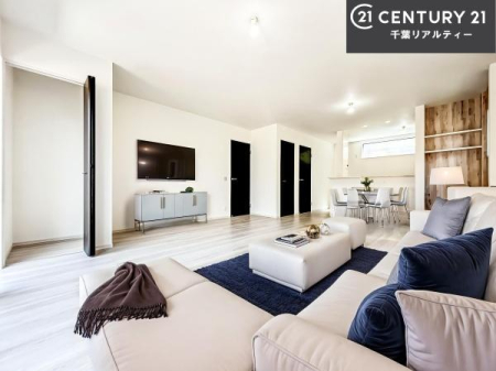 ���r���O �Ƌ��CG�p�[�X�ł��B��؂ȉƑ����W�܂邩�炱��LDK�ɂ͂�����肽���B
�q�����������C�ɏ΂��Ȃ��瑖�����Ă���p�����������u�L���Ƃɂ��ėǂ������v�Ǝv���u�Ԃł��B