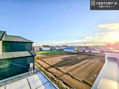 �Z�˂���̒��]�ʐ^ ������������Z��X�ł��I���͂ɂ͍����������Ȃ��A�󂪍L���J����������A�z�������傫���Ղ��邱�Ƃ�����܂���I�C�����̗ǂ������ʂ蔲����X���݂ł��I