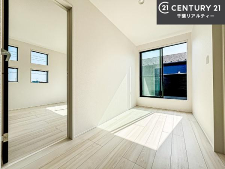 ���r���O�ȊO�̋��� �V���v���Ƀf�U�C������Ă��邽�߁A�Ƌ��I�т܂���I
���C�ɓ���̉Ƌ��u���Ă��낰���Ԃ���邱�Ƃ��ł��܂��B