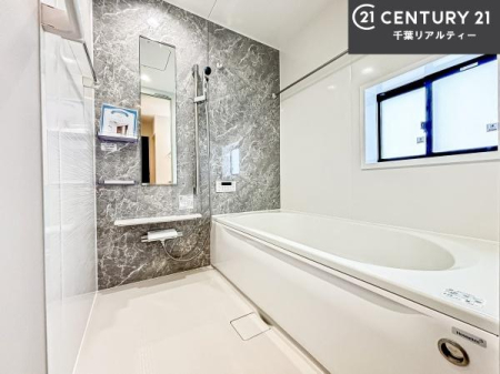 ���� �������������l�̕��͋C�̃o�X���[���́A�����o�Ă��ăo�X�^�C�����[���I
���d���撣���Ă��邲�J���ɂ��D�݂̓����̓����܂����āA�y����ł݂Ă͂������ł��傤���H