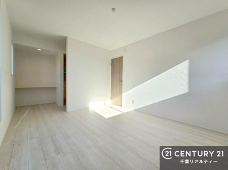 �Q�� �o���R�j�[�ɖʂ��Ă���m���ł��B���邭�����肪����A���C����������ł��܂��I���N���āA�O�ɏo�Ĕw�L�т����[�ċz�����ǂ������}������邱�Ƃ��ł��܂��B�y���n�̔���J�Ò��z