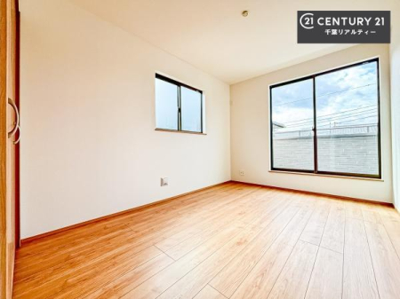 �Q�� �o���R�j�[�ɖʂ��Ă���m���ł��B���邭�����肪����A���C����������ł��܂��I���N���āA�O�ɏo�Ĕw�L�т����[�ċz�����ǂ������}������邱�Ƃ��ł��܂��B