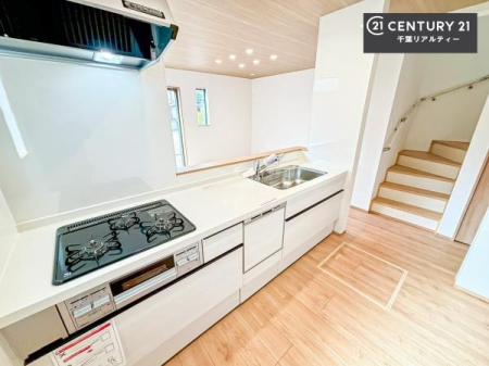 �L�b�`�� ���[�X�y�[�X���L�x�ŁA�����X�y�[�X���X�b�L���ƕЕt���Ђ�`�����p�ł��܂��I
���K�ɍ�Ƃ��ł��܂��I�����̗���������܂��I