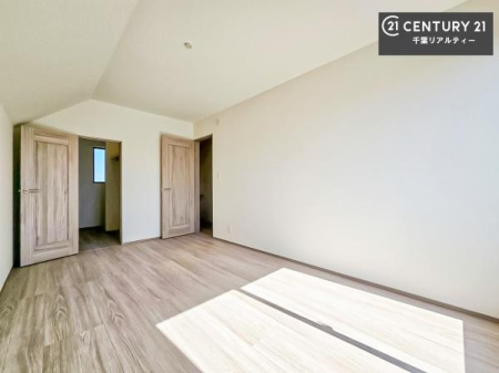 ���r���O�ȊO�̋��� �V���v���Ƀf�U�C������Ă��邽�߁A�Ƌ��I�т܂���I
���C�ɓ���̉Ƌ��u���Ă��낰���Ԃ���邱�Ƃ��ł��܂��B