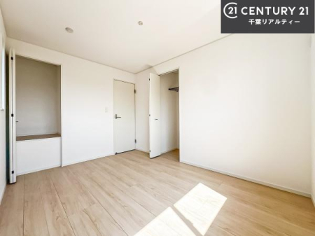 �Q�� �D���������������ޗm���́A���̖ڊo�߂��C�������ǂ������ł��ˁB���������Ԃ��������Ɖ߂������Ƃ��ł��܂��B�D�����F�����̃t���[�����O���ǂ�ȉƋ�ɂ��}�b�`���܂��I