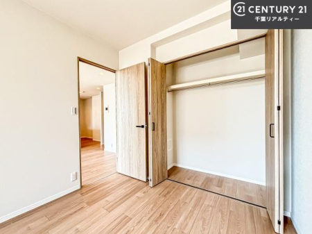 ���r���O�ȊO�̋��� ���[�X�y�[�X�����Ă��܂��I�������X�b�L�����ڂ��鎖���ł��܂��ˁB
�Ƌ��I�΂Ȃ��V���v���ȃf�U�C���ׁ̈A�Ƌ��I�΂����C�ɓ���̋�ԍ�肪�ł������ł��ˁB