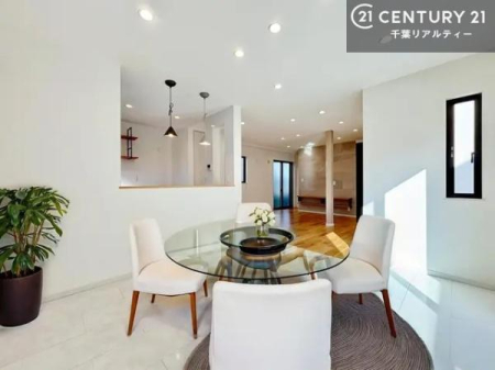 ���r���O �Ƌ��CG�p�[�X�ł��B�L�X�_�C�j���O�X�y�[�X�I������肨�H���B�΂��������y�������Ԃ��߂����܂��B���X�̔���������܂��I