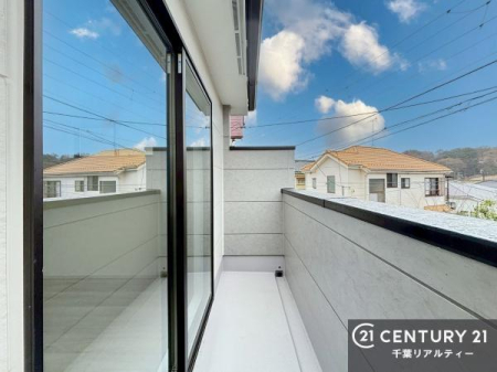 �o���R�j�[ �z������̗ǂ��o���R�j�[�ŁA�����󕨂��悭���������ł��ˁI
���V�C�̗ǂ����ɂ̓o���R�j�[�֏o�ă��t���b�V������̂��C�����悳�����ł��B