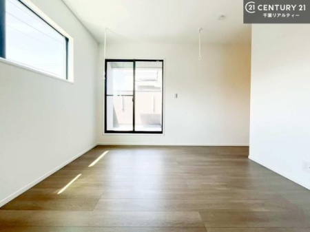 �Q�� �D���������������ޗm���́A���̖ڊo�߂��C�������ǂ������ł��ˁB���������Ԃ��������Ɖ߂������Ƃ��ł��܂��B�D�����F�����̃t���[�����O���ǂ�ȉƋ�ɂ��}�b�`���܂��I