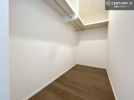 ���[ �E�H�[�N�C���N���[�[�b�g�t���ł��B��������̂��m���Ȃǂ����[���Ă��������ł��ˁI���ɂ���@�������ȂǋG�ߕ��̑傫�ȉƓd�����[�ł��܂��I