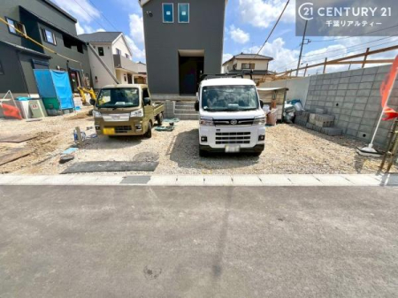 ���ԏ� ���ԃX�y�[�X��3�䕪����܂��I�Z�J���h�J�[�͂������A�o�C�N�⎩�]�ԂȂǂ��u���ꏊ�ɍ���܂���B