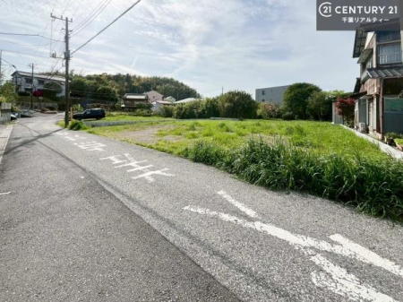 �O�ʓ��H�܂ތ��n�ʐ^ ���ӊ���A���q�l�̂���]�ɍ������������ꏏ�ɂ��ē���v���܂��B�Z��[���A�h�o�C�U�[�ɂ�邲���k������܂��B���Ђ͂��₢���킹�ɑ��Ή����܂��I���҂������܂���I