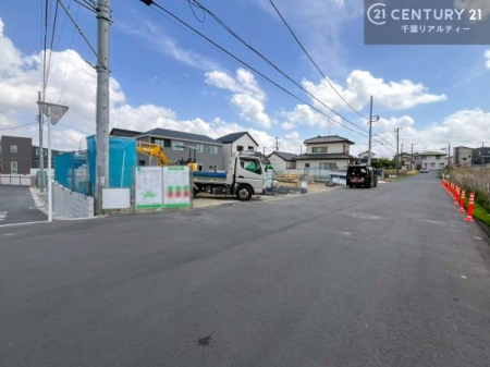 �O�ʓ��H�܂ތ��n�ʐ^ ���邭�J���I�Ȋp�n�ł�������ґ�Ȃ��Z�܂������܂��񂩁B�z����ʕ��ǍD�ŋC�����悭���Z�܂����������܂��B