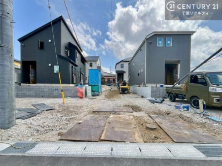 ���ԏ� ���ԃX�y�[�X��2�䕪����܂��I�Z�J���h�J�[�͂������A�o�C�N�⎩�]�ԂȂǂ��u���ꏊ�ɍ���܂���B