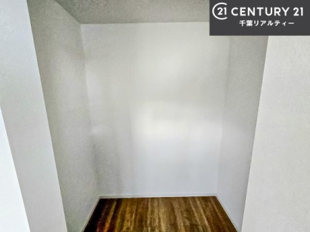 ���[ �E�H�[�N�C���N���[�[�b�g�t���ł��B��������̂��m���Ȃǂ����[���Ă��������ł��ˁI���ɂ���@�������ȂǋG�ߕ��̑傫�ȉƓd�����[�ł��܂��I