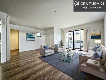 ���r���O �Ƌ��CG�p�[�X�ł��B�J�����̂���L�XLDK�I�\�t�@�[��_�C�j���O�e�[�u����u���Ă������ɂȂ�Ȃ��̂ŉ��K�ɉ߂����܂��I�R�~���j�P�[�V���������₷�����r���O�ł��I