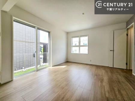 ���r���O �傫�ȑ����炽���Ղ�̗z���������閾�邢���r���O�B�J�����̂��郊�r���O�ŉƑ��c���̂��났�̎��Ԃ��߂����܂��I