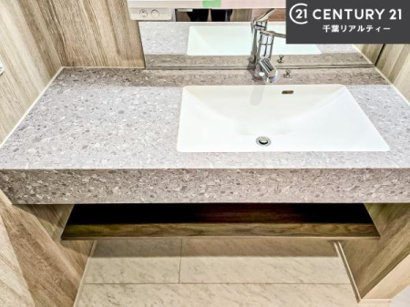 ���ʑ�E���ʏ� �[�����ʑ�{�E���́A�������˂ɂ����̂ł�����ꂪ�y�X�I���������ۂĂ܂��I
�L���C�Ȑ��ʏ��Ŏ��������̃��`�x�[�V�������オ��܂��ˁI