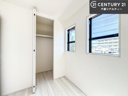 ���r���O�ȊO�̋��� �V���v���Ƀf�U�C������Ă��邽�߁A�Ƌ��I�т܂���I
���C�ɓ���̉Ƌ��u���Ă��낰���Ԃ���邱�Ƃ��ł��܂��B