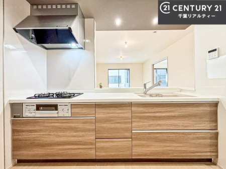 �L�b�`�� ��Ƃ����₷���V�X�e���L�b�`���ł��I���[����������t���Ă���̂ŁA�����X�y�[�X�ɕ���u���Ȃ��čςނ̂ŁA�L�X�g���āA���K�ɍ�Ƃ��ł��܂��I