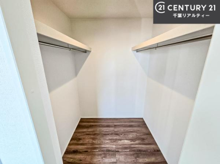 ���[ �E�H�[�N�C���N���[�[�b�g�t���ł��B��������̂��m���Ȃǂ����[���Ă��������ł��ˁI���ɂ���@�������ȂǋG�ߕ��̑傫�ȉƓd�����[�ł��܂��B