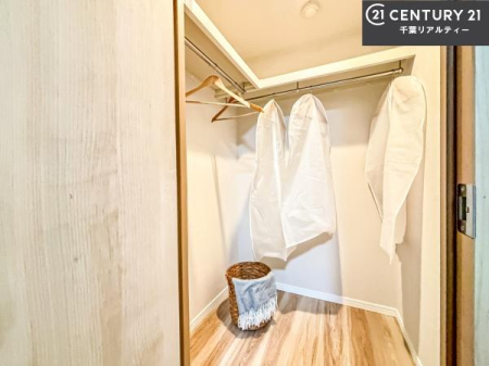 ���[ �E�H�[�N�C���N���[�[�b�g�t���ł��B��������̂��m���Ȃǂ����[���Ă��������ł��ˁI���ɂ���@�������ȂǋG�ߕ��̑傫�ȉƓd�����[�ł��܂��I