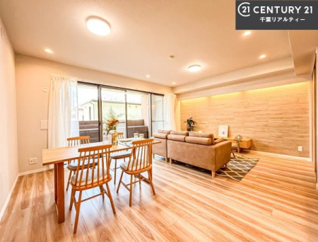 ���r���O �D�����z���܂肪���r���O����ł���ċ��S�n�̗ǂ���Ԃ����o���Ă���܂��I
���났�̎��Ԃ��߂����܂��I