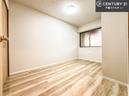 �Q�� �D���������������ޗm���́A���̖ڊo�߂��C�������ǂ������ł��ˁB���������Ԃ��������Ɖ߂������Ƃ��ł��܂��B�D�����F�����̃t���[�����O���ǂ�ȉƋ�ɂ��}�b�`���܂��I