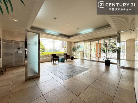 ���r�[ ��؂Ȃ��q�l�����o�}�����郍�r�[�B
����]�̕����܂Ƃ߂Ă��ē��B���₢���킹�ɑ��Ή����܂��I���҂������܂���I���Ђ��C�y�ɂ��₢���킹���������܂��B