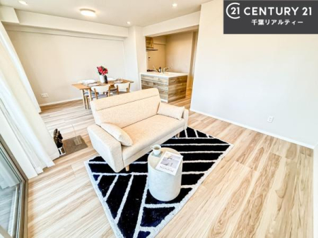 ���r���O �D�����z���܂肪���r���O����ł���ċ��S�n�̗ǂ���Ԃ����o���Ă���܂��I
���났�̎��Ԃ��߂����܂��I