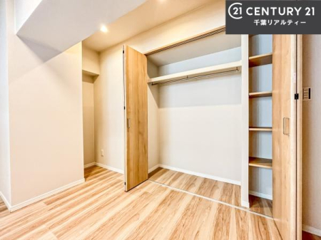 ���r���O�ȊO�̋��� �V���v���Ƀf�U�C������Ă��邽�߁A�Ƌ��I�т܂���I
���C�ɓ���̉Ƌ��u���Ă��낰���Ԃ���邱�Ƃ��ł��܂��B