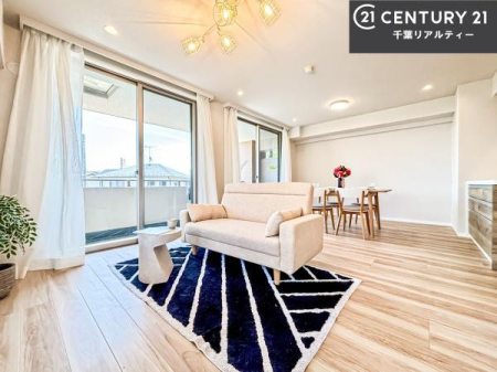 ���r���O �D�����z���܂肪���r���O����ł���ċ��S�n�̗ǂ���Ԃ����o���Ă���܂��I
���났�̎��Ԃ��߂����܂��I