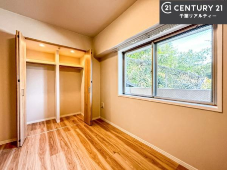 �m�� �V���v���Ƀf�U�C������Ă��邽�߁A�Ƌ��I�т܂���I
���C�ɓ���̉Ƌ��u���Ă��낰���Ԃ���邱�Ƃ��ł��܂��B
