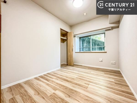 �m�� ���邭���ʂ��̗ǂ������ł��B�u�V���v���v�Ƀf�U�C�����ꂽ�����B���R�x�������̂ŉƋ�⃌�C�A�E�g�ł��D�݂̋�Ԃ�n��グ���܂��B�����x�A���n�ɂĂ��m�F���������B