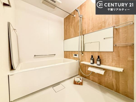 ���� �������������l�̕��͋C�̃o�X���[���́A�����o�Ă��ăo�X�^�C�����[���I
���d���撣���Ă��邲�J���ɂ��D�݂̓����̓����܂����āA�y����ł݂Ă͂������ł��傤���H