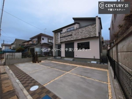 ���ԏ� ���ԃX�y�[�X��3�䕪����܂�(�Ԏ�ɂ��)�I�Z�J���h�J�[�͂������A�o�C�N�⎩�]�ԂȂǂ��u���ꏊ�ɍ���܂���B