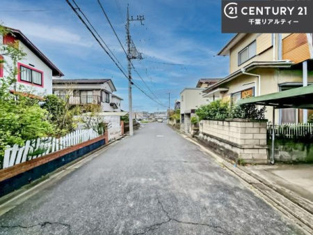 �O�ʓ��H�܂ތ��n�ʐ^ �O�ʓ��H6���I�z����ǍD�ȗ��n�ł��B
�Ԍɓ��ꂪ���ȕ������S�ł��ˁB