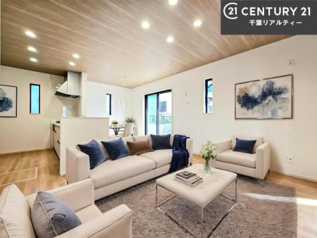 ���r���O �Ƌ�́ACG�p�[�X�ł��B��؂ȉƑ����W�܂邩�炱��LDK�ɂ͂�����肽���B
�q�����������C�ɏ΂��Ȃ��瑖�����Ă���p�����������u�L���Ƃɂ��ėǂ������v�Ǝv���u�Ԃł��B