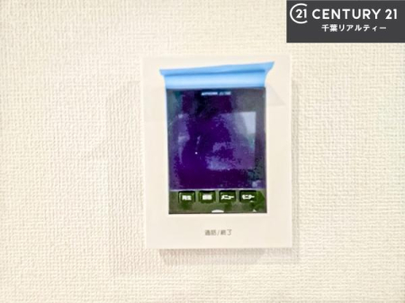 ���̑����� TV���j�^�[�t���C���^�[�z��������A�K��҂��f���Ŋm�F���Ă���Ή��ł��邽�߁A�h�Ɩʂ����S�ł��B���q�l�̂�����Ԏ��ɂ��S�����A���Ƒ��̈��S�E���S�ȕ�炵���T�|�[�g���܂��B