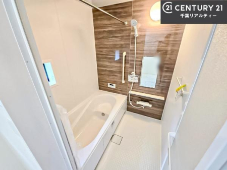 ���� �������������l�̕��͋C�̃o�X���[���́A�����o�Ă��ăo�X�^�C�����[���I
���d���撣���Ă��邲�J���ɂ��D�݂̓����̓����܂����āA�y����ł݂Ă͂������ł��傤���H