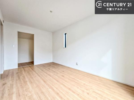 �Q�� �D���������������ޗm���́A���̖ڊo�߂��C�������ǂ������ł��ˁB���������Ԃ��������Ɖ߂������Ƃ��ł��܂��B�D�����F�����̃t���[�����O���ǂ�ȉƋ�ɂ��}�b�`���܂��I