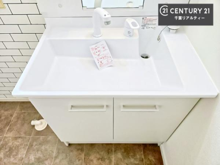 ���ʑ�E���ʏ� �[�����ʑ�{�E���́A�������˂ɂ����̂ł�����ꂪ�y�X�I���������ۂĂ܂��I
�L���C�Ȑ��ʏ��Ŏ��������̃��`�x�[�V�������オ��܂��ˁI