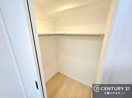 ���[ �E�H�[�N�C���N���[�[�b�g�t���ł��B��������̂��m���Ȃǂ����[���Ă��������ł��ˁI���ɂ���@�������ȂǋG�ߕ��̑傫�ȉƓd�����[�ł��܂��I