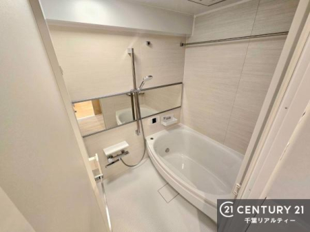 ���� �������������l�̕��͋C�̃o�X���[���́A�����o�Ă��ăo�X�^�C�����[���I
���d���撣���Ă��邲�J���ɂ��D�݂̍���̓����܂����āA�y����ł݂Ă͂������ł��傤���H