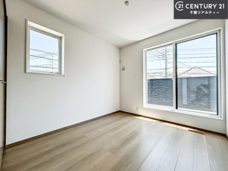 �m�� �o���R�j�[�ɖʂ��Ă���m���ł��B���邭�����肪����A���C����������ł��܂��I���N���āA�O�ɏo�Ĕw�L�т����[�ċz�����ǂ������}������邱�Ƃ��o�������ł��ˁI