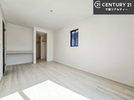 ���r���O�ȊO�̋��� �V���v���Ƀf�U�C������Ă��邽�߁A�Ƌ��I�т܂���I
���C�ɓ���̉Ƌ��u���Ă��낰���Ԃ���邱�Ƃ��ł��܂��B