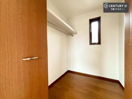 ���[ �E�H�[�N�C���N���[�[�b�g�t���ł��B��������̂��m���Ȃǂ����[���Ă��������ł��ˁI���ɂ���@�������ȂǋG�ߕ��̑傫�ȉƓd�����[�ł��܂��I