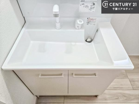 ���ʑ�E���ʏ� �[�����ʑ�{�E���́A�������˂ɂ����̂ł�����ꂪ�y�X�I���������ۂĂ܂��I
�L���C�Ȑ��ʏ��Ŏ��������̃��`�x�[�V�������オ��܂��ˁI